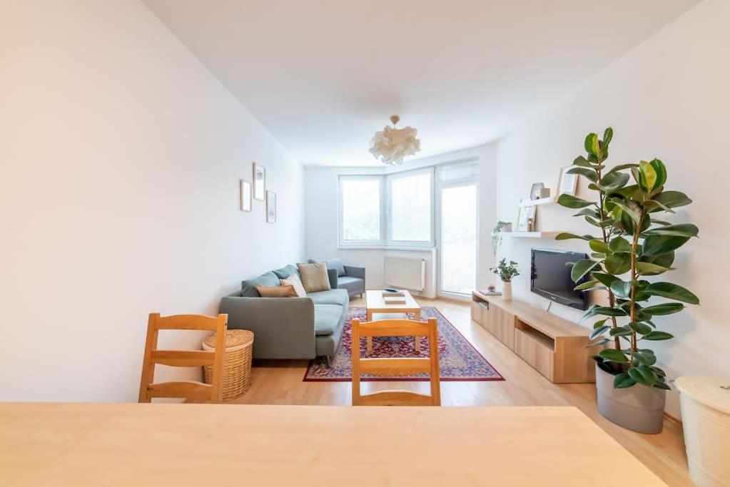 Grape Apartment Bratislava Luaran gambar